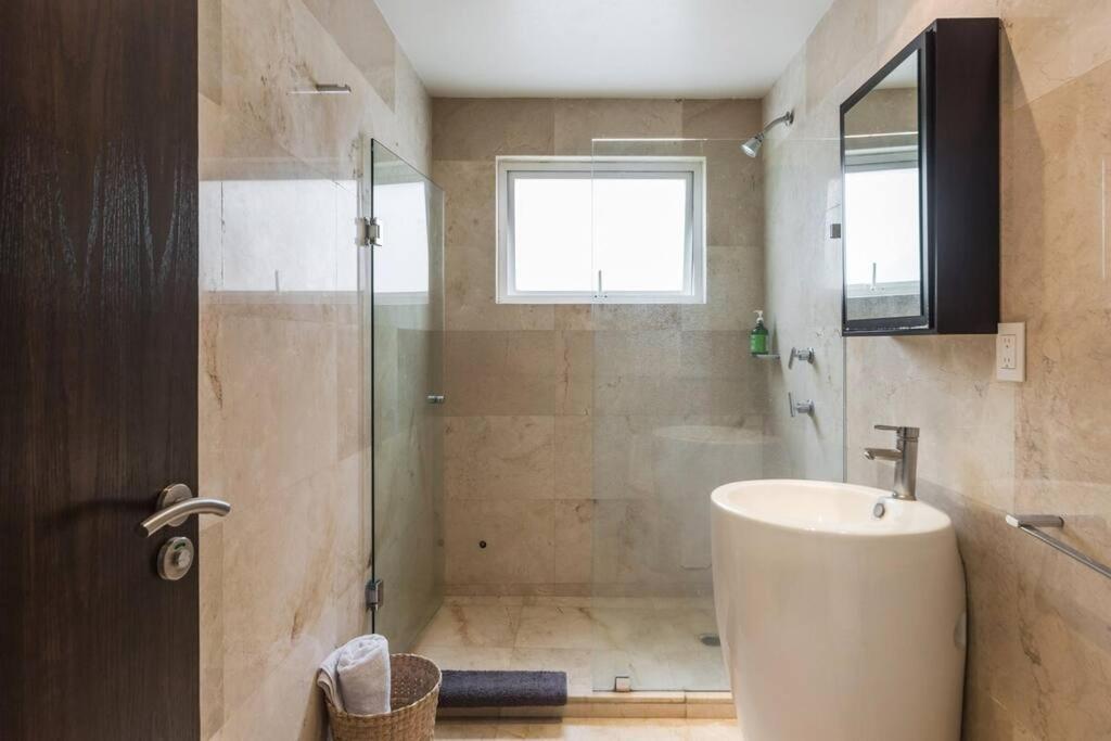 מקסיקו סיטי Condesa Residence 7 Stylish 2 Bedroom, 1 Bathroom Residence Accentuating Expansive Interiors מראה חיצוני תמונה